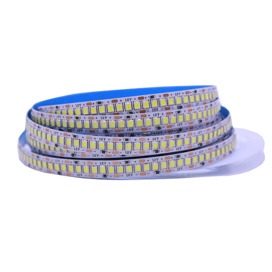 Fita LED 2835 240 LEDs/m com Controlador 12V – Alta Luminosidade para Ambientes Internos